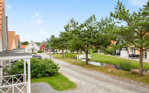 Bratko - 800M from the Sea: Möbel, Tabelle, Gartenmöbel, Tisch Im Freien, Stuhl, Holzbeize, Schatten, Hinterhof, Hütte, Küche & Esszimmer Tisch