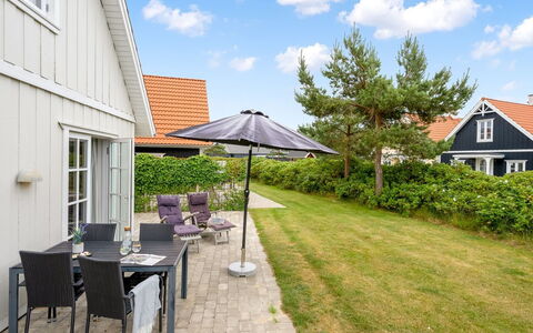 Bratko - 800M from the Sea: Möbel, Tabelle, Gartenmöbel, Tisch Im Freien, Stuhl, Holzbeize, Schatten, Hinterhof, Hütte, Küche & Esszimmer Tisch