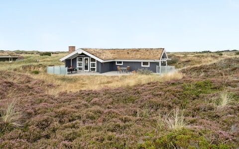 Tennie - 300M from the Sea: Hütte, Dach, Ländliches Gebiet, Hütte, Bauernhaus, Prärie, Hütte, Blockhaus, Steppe