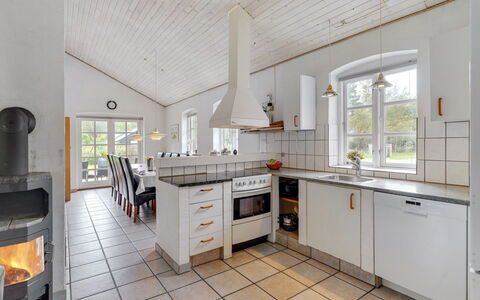 Kalotta - 3.2Km from the Sea: Schwimmbad, Gartenmöbel, Möbel, Resort, Flagstone, Eco Hotel, Schatten, Stuhl, Freizeit, Estate