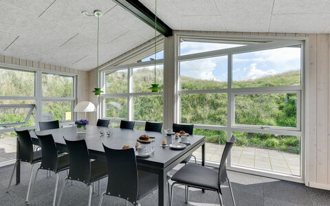 Jess - from the Sea: Möbel, Stuhl, Decke, Interior Design, Küche & Esszimmer Tisch, Flooring, Esszimmer, Glas, Light Fixture, Schatten