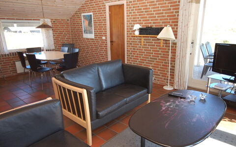 Riborg - from the Sea: Möbel, Interior Design, Holz, Flooring, Fussboden, Wohnzimmer, Couch, Stuhl, Tabelle, Zimmer