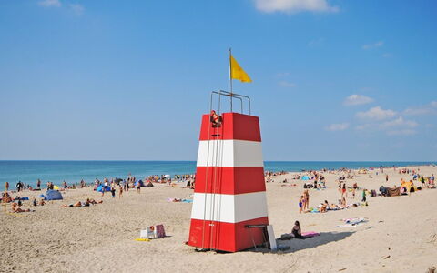 Jannike - 100M from the Sea: Strand, Gewässer, Natürlichen Umgebung, Küste, Sommer, Sand, Meer, Urlaub, Küsten Und Ozeanische Forms, Spass