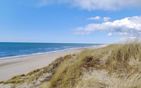 Jannike - 100M from the Sea: Blau, Wasser, Gewässer, Natürlichen Umgebung, Strand, Küste, Horizont, Meer, Küsten Und Ozeanische Forms