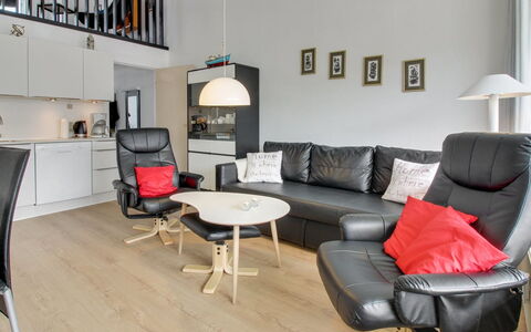 Pavlinka - 200M from the Sea: Möbel, Interior Design, Flooring, Fussboden, Wohnzimmer, Zimmer, Couch, Beleuchtung, Wohnung, Holzboden