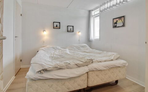 Pavlinka - 200M from the Sea: Möbel, Wand, Schlafzimmer, Bett, Interior Design, Holz, Decke, Fussboden, Flooring, Bedding