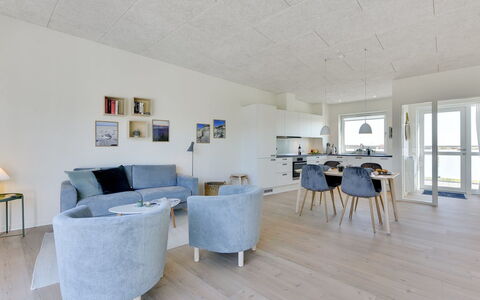 Aiana - 250M from the Sea: Flooring, Decke, Fussboden, Interior Design, Möbel, Zimmer, Stuhl, Wohnung, Holzboden, Wohnzimmer