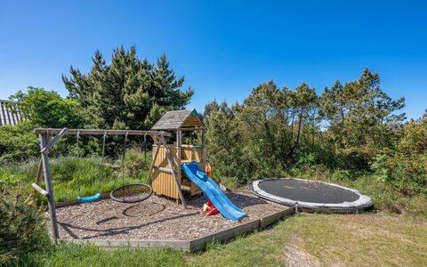 Bela - from the Sea: Landschaft, Spielmittel, Spielplatz Rutsche, Garten, Rutsche, Spielplatz, Landscaping, Rasen, Park, Garten