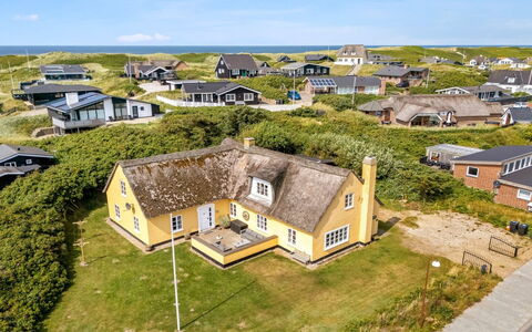 Urte - from the Sea: Haus, Dach, Zuhause, Hütte, Schuppen, Gartenbauten, Abstellgleis, Garten, Blockhaus, Hütte