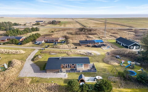 Sissan - 900M from the Sea: Dach, Grundstueck, Hütte, Zuhause, Ländliches Gebiet, Schuppen, Abstellgleis, Gartenbauten, Blockhaus, Hütte