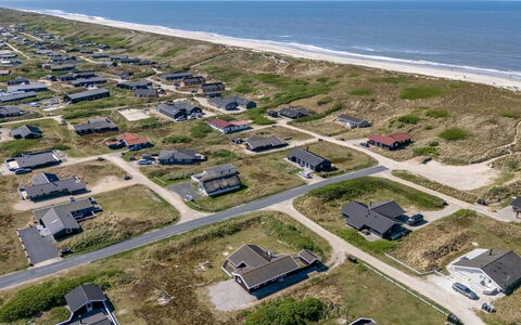 Sylta - from the Sea: Strauch, Urban Design, Ground, Backstein, Wohnung, Estate, Mauerwerk, Balkon, Landscaping