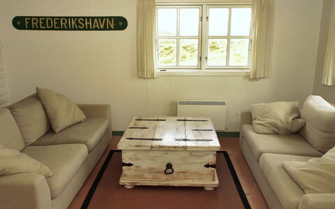 Swanja - from the Sea: Möbel, Flooring, Fussboden, Holz, Couch, Interior Design, Zimmer, Wohnzimmer, Zuhause, Wohnung