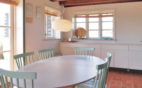 Swanja - from the Sea: Möbel, Interior Design, Flooring, Holz, Tabelle, Fussboden, Stuhl, Esszimmer, Küche & Esszimmer Tisch, Light Fixture