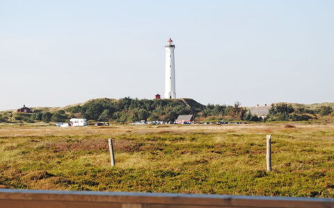 Sorella - 800M from the Sea: Haus, Dach, Zuhause, Hütte, Schuppen, Gartenbauten, Abstellgleis, Garten, Blockhaus, Hütte