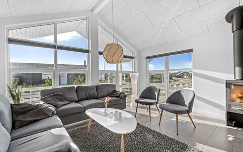 Niesina - from the Sea: Holz, Decke, Fussboden, Flooring, Hartholz, Holzboden, Planke, Wohnzimmer, Holzbeize