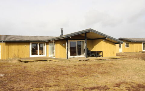 Alka - from the Sea: Gras, Haus, Dach, Zuhause, Hütte, Strauch, Grundstueck, Ländliches Gebiet, Bauernhaus, Ground