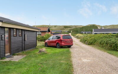Leleks - 200M from the Sea