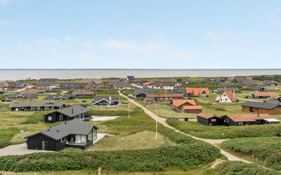 Leleks - 200M from the Sea