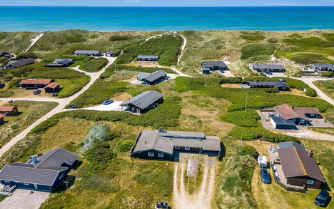 Temelko - 200M from the Sea: Schwimmbad, Gartenmöbel, Möbel, Resort, Flagstone, Eco Hotel, Schatten, Stuhl, Freizeit, Estate