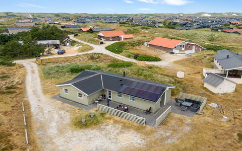Drifa - 600M from the Sea: Dach, Grundstueck, Hütte, Zuhause, Ländliches Gebiet, Schuppen, Abstellgleis, Gartenbauten, Blockhaus, Hütte