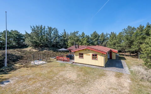 Yaris - 800M to the Fjord: Dachdecken, Hütte, Haus, Dach, Zuhause, Bauernhaus, Hütte, Estate, Dorf