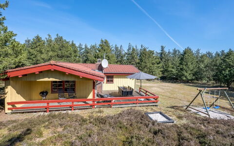 Yaris - 800M to the Fjord: Dachdecken, Hütte, Haus, Dach, Zuhause, Bauernhaus, Hütte, Estate, Dorf