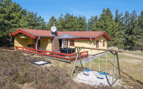 Yaris - 800M to the Fjord: Dachdecken, Hütte, Haus, Dach, Zuhause, Bauernhaus, Hütte, Estate, Dorf