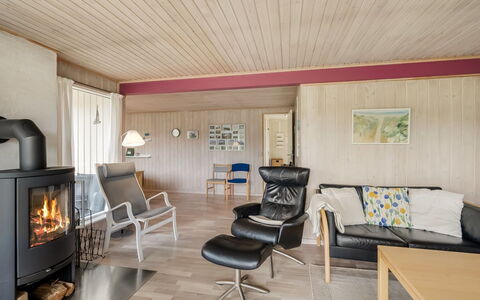 Steffen - 450M to the Fjord: Möbel, Interior Design, Flooring, Fussboden, Holz, Decke, Wohnzimmer, Holzboden, Zimmer, Beleuchtung