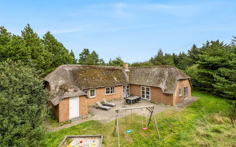 Hedi - 900M from the Sea: Haus, Dach, Zuhause, Hütte, Schuppen, Gartenbauten, Abstellgleis, Garten, Blockhaus, Hütte