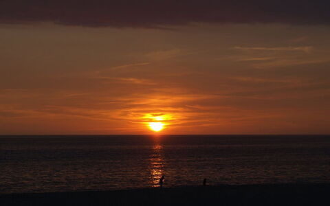Agga - 200M from the Sea: Himmel, Sonne, Horizont, Wasservorräte, Afterglow, Sonnenuntergang, Orange, Dämmerung, Gelb