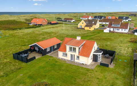 Dietlinde - 100M from the Sea: Haus, Dach, Zuhause, Hütte, Schuppen, Gartenbauten, Abstellgleis, Garten, Blockhaus, Hütte
