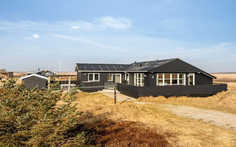 Withger - 300M from the Sea: Haus, Dach, Zuhause, Hütte, Schuppen, Gartenbauten, Abstellgleis, Garten, Blockhaus, Hütte