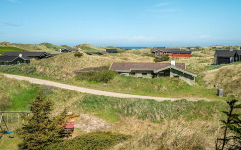 Sighwarth - 350M from the Sea: Gras, Haus, Dach, Hütte, Zuhause, Strauch, Bauernhaus, Grundstueck, Ländliches Gebiet