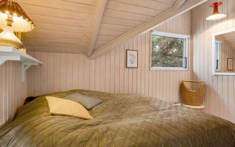 Ejla - 600M from the Sea: Schlafzimmer, Interior Design, Flooring, Holz, Fussboden, Decke, Bett, Bettdecke, Möbel, Bedding