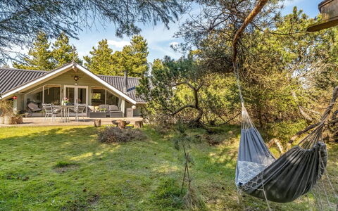 Ejla - 600M from the Sea: Hütte, Zuhause, Haus, Dach, Veranda, Estate, Abstellgleis, Gartenbauten, Bauernhaus, Garten