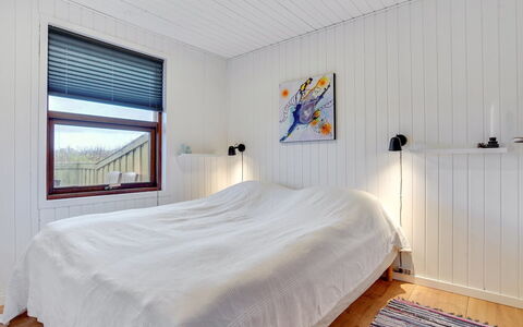 Jobst - 150M from the Sea: Holz, Decke, Schlafzimmer, Interior Design, Zuhause, Fussboden, Bett, Holzboden, Zimmer, Bedding