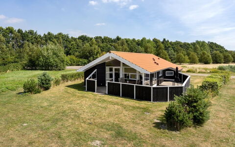 Swanhild - 900M from the Sea: Holz, Haus, Hütte, Zuhause, Dach, Ländliches Gebiet, Abstellgleis, Blockhaus, Gartenbauten, Hartholz