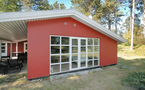 Borica - 100M from the Sea: Gebäude, Haus, Fenster, Zuhause, Dach, Wohngebiet, Strauch, Hütte, Grundstueck
