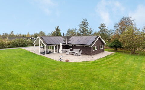 Enid - 700M from the Sea: Gras, Haus, Dach, Zuhause, Hütte, Strauch, Grundstueck, Ländliches Gebiet, Bauernhaus, Ground