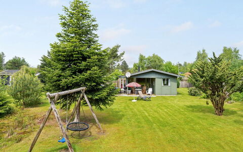 Odstanus - 575M from the Sea: Wohngebiet, Dach, Vorort, Auffahrt, Estate, Kamin