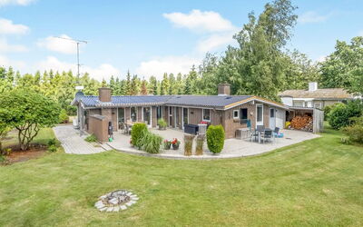 Sessa - 800M from the Sea