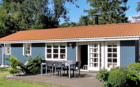 Nitis - 200M from the Sea: Haus, Zuhause, Dach, Hütte, Grundstueck, Estate, Bauernhaus, Dorf, Bauernhof