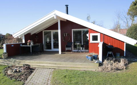 Akari - 400M from the Sea: Haus, Zuhause, Dach, Wohngebiet, Hütte, Estate, Bauernhaus, Rasen, Landscaping, Abstellgleis