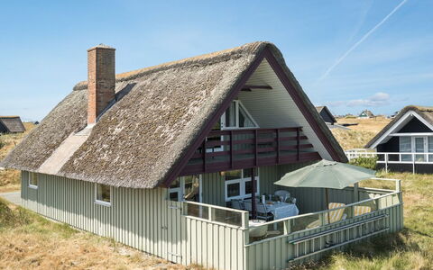 Inra - 400M from the Sea: Pflanzengemeinschaft, Sonnenlicht, Krautige Pflanze, Garten, Plantage, Landwirtschaft, Bauernhof
