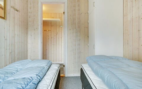 Patrice - 2Km from the Sea: Möbel, Interior Design, Stuhl, Flooring, Tabelle, Resort, Fussboden, Decke, Zimmer, Eco Hotel