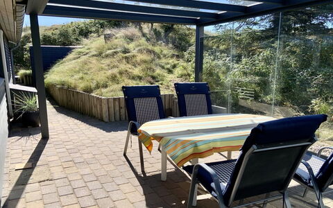 Gudrid - 500M from the Sea: Hütte, Zuhause, Haus, Dach, Veranda, Estate, Abstellgleis, Gartenbauten, Bauernhaus, Garten