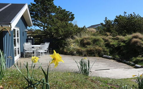 Afkar - 900M from the Sea: Haus, Zuhause, Dach, Wohngebiet, Hütte, Estate, Bauernhaus, Rasen, Landscaping, Abstellgleis