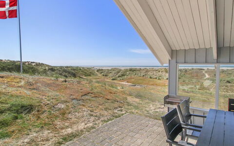 Wikar - 50M from the Sea: Die Architektur, Dach, Zuhause, Verbundwerkstoff, Daylighting, Abstellgleis, Auffahrt