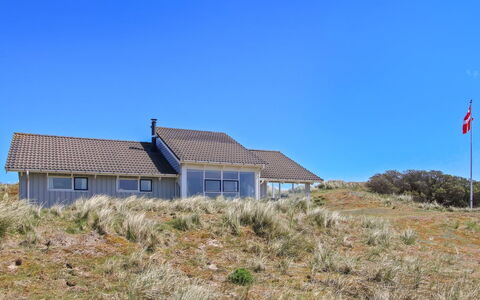 Wikar - 50M from the Sea: Die Architektur, Dach, Zuhause, Verbundwerkstoff, Daylighting, Abstellgleis, Auffahrt