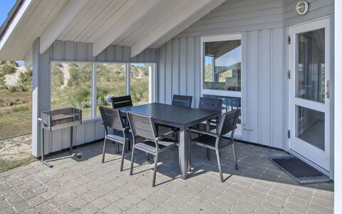 Wikar - 50M from the Sea: Die Architektur, Dach, Zuhause, Verbundwerkstoff, Daylighting, Abstellgleis, Auffahrt